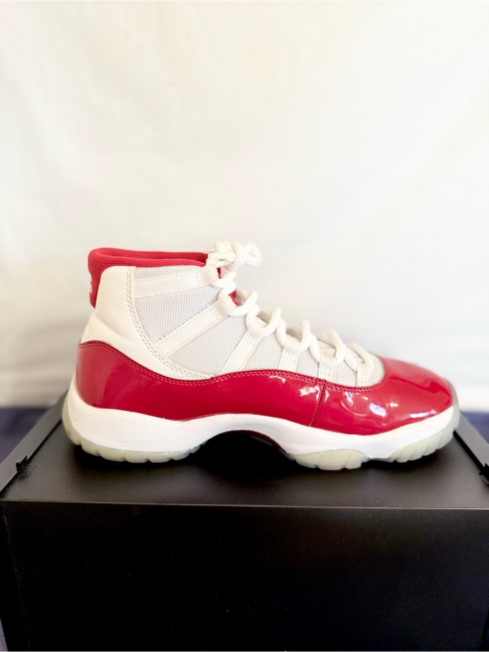 AUTHENTIC Jordan 11 Retro Cherry size 8 CT8012-116 2022 PRE-OWNED - Picture 3 of 8